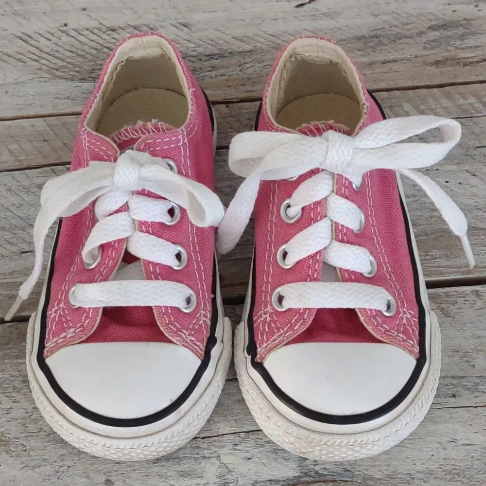 Converse All Star Pink Chuck Taylors Size 5 Low Tops